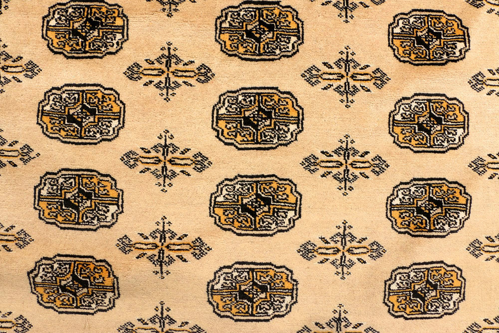 Burlywood Bokhara 6' 1 x 9' - No. 38398 - ALRUG Rug Store