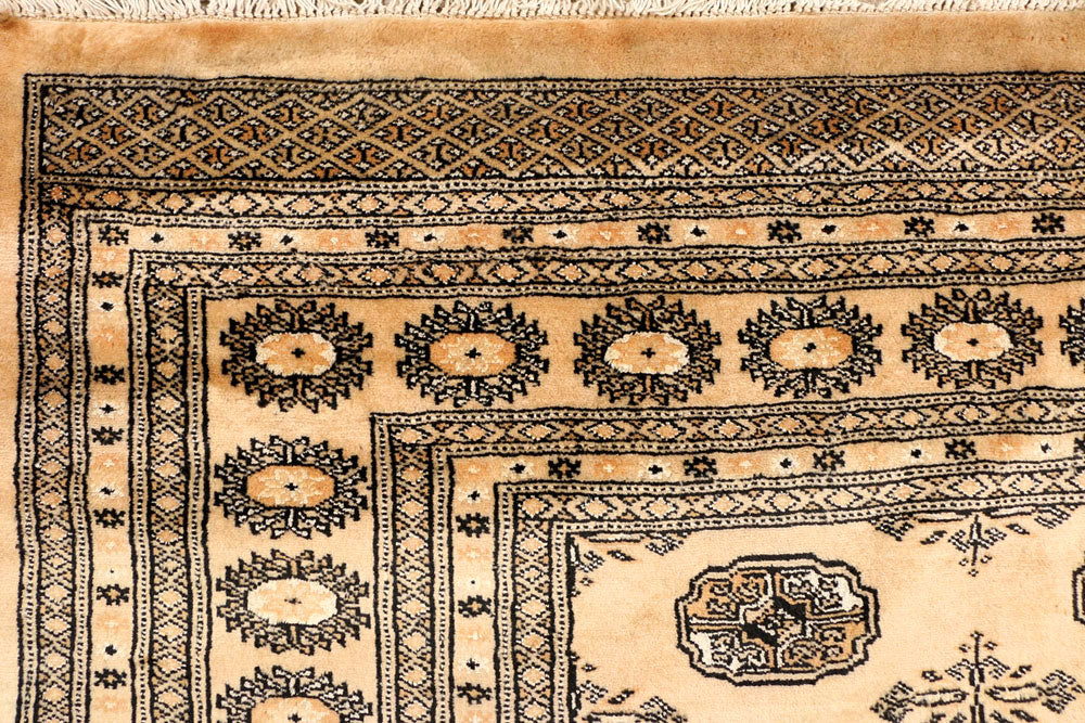 Navajo White Bokhara 6' 6 x 10' 5 - No. 38406 - ALRUG Rug Store