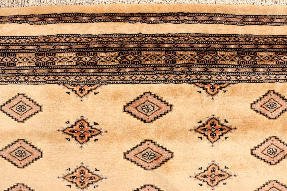 Navajo White Jaldar 5' 5 x 7' 10 - No. 38412 - ALRUG Rug Store