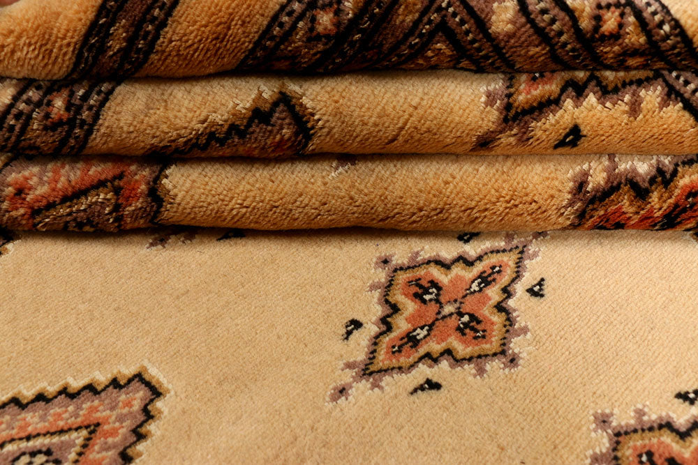 Navajo White Jaldar 5' 5 x 7' 10 - No. 38412 - ALRUG Rug Store