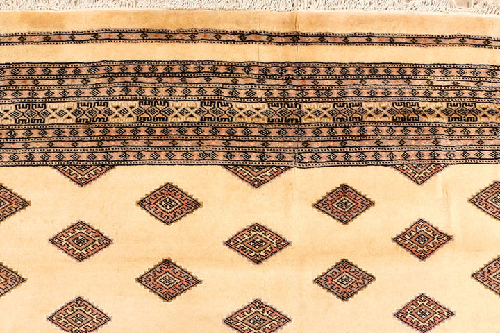 Navajo White Jaldar 7' x 10' 6 - No. 38416 - ALRUG Rug Store