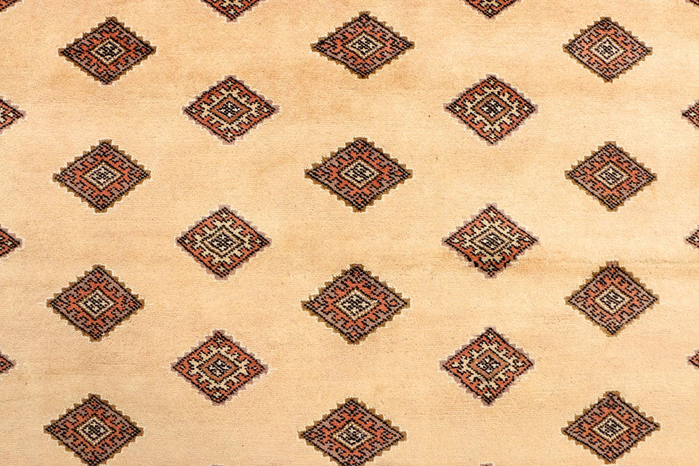 Navajo White Jaldar 5' 6 x 8' 8 - No. 38417 - ALRUG Rug Store