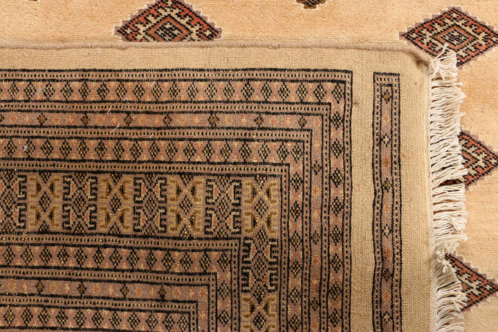 Navajo White Jaldar 5' 6 x 8' 8 - No. 38417 - ALRUG Rug Store