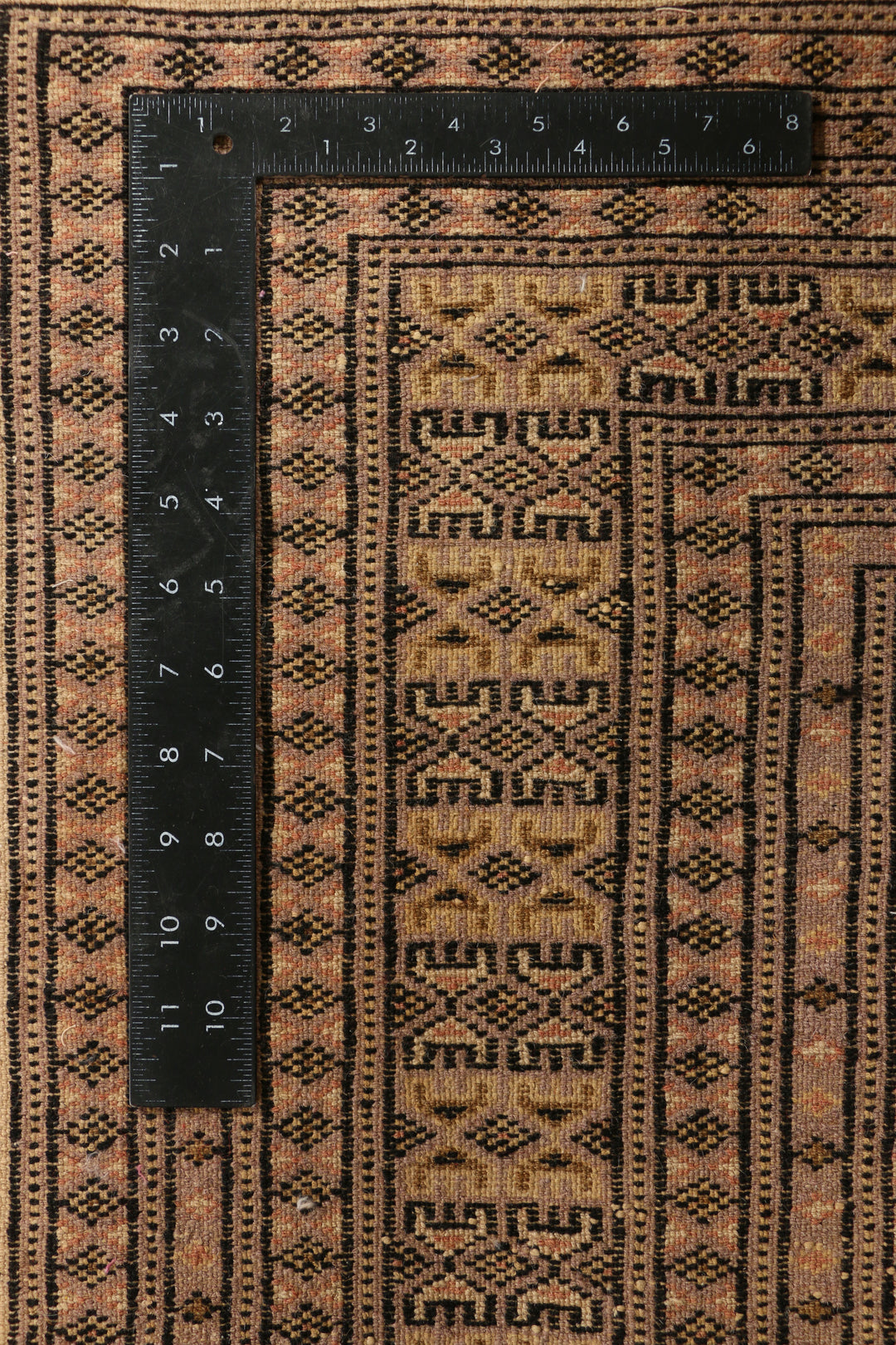 Navajo White Jaldar 5' 6 x 8' 8 - No. 38417 - ALRUG Rug Store