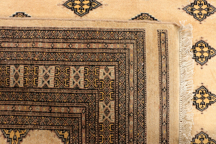 Navajo White Jaldar 5' 7 x 8' 2 - No. 38420 - ALRUG Rug Store