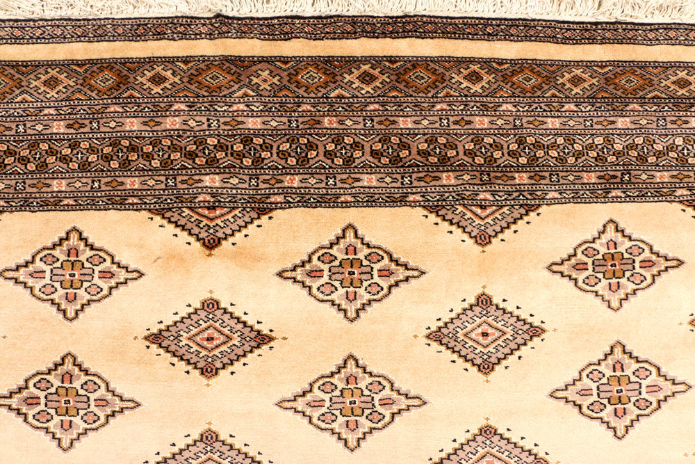 Navajo White Jaldar 5' 7 x 7' 9 - No. 38428 - ALRUG Rug Store