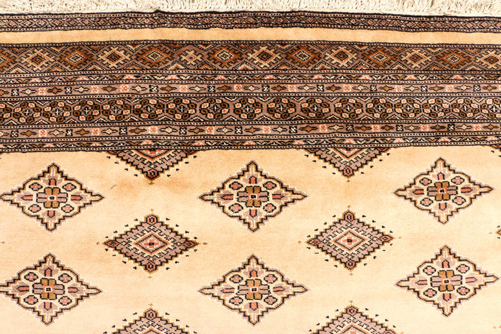 Navajo White Jaldar 5' 7 x 7' 9 - No. 38428 - ALRUG Rug Store