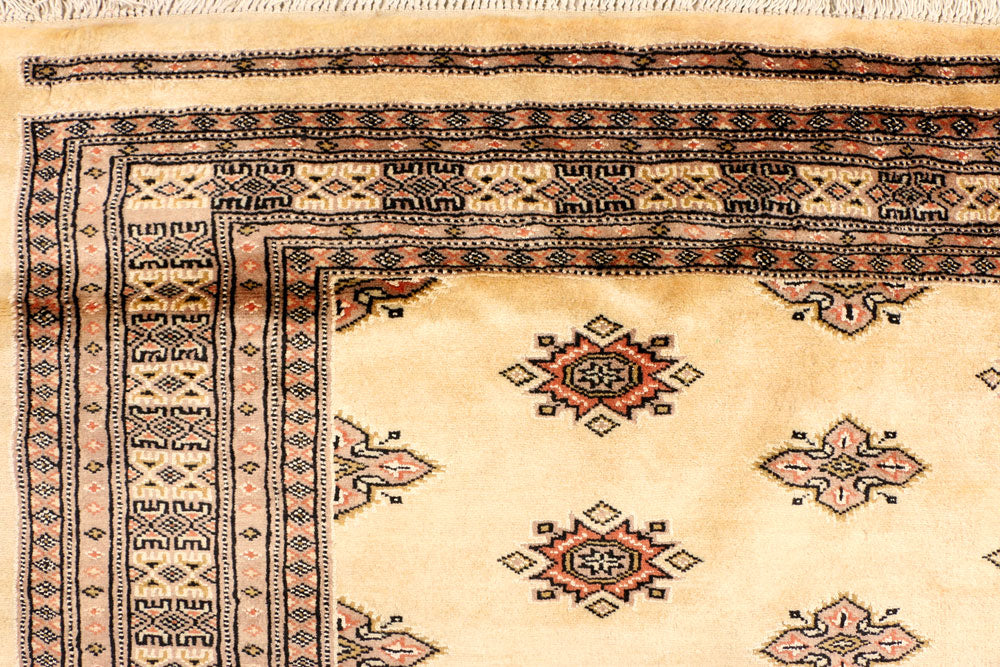 Navajo White Jaldar 5' 9 x 8' - No. 38429 - ALRUG Rug Store