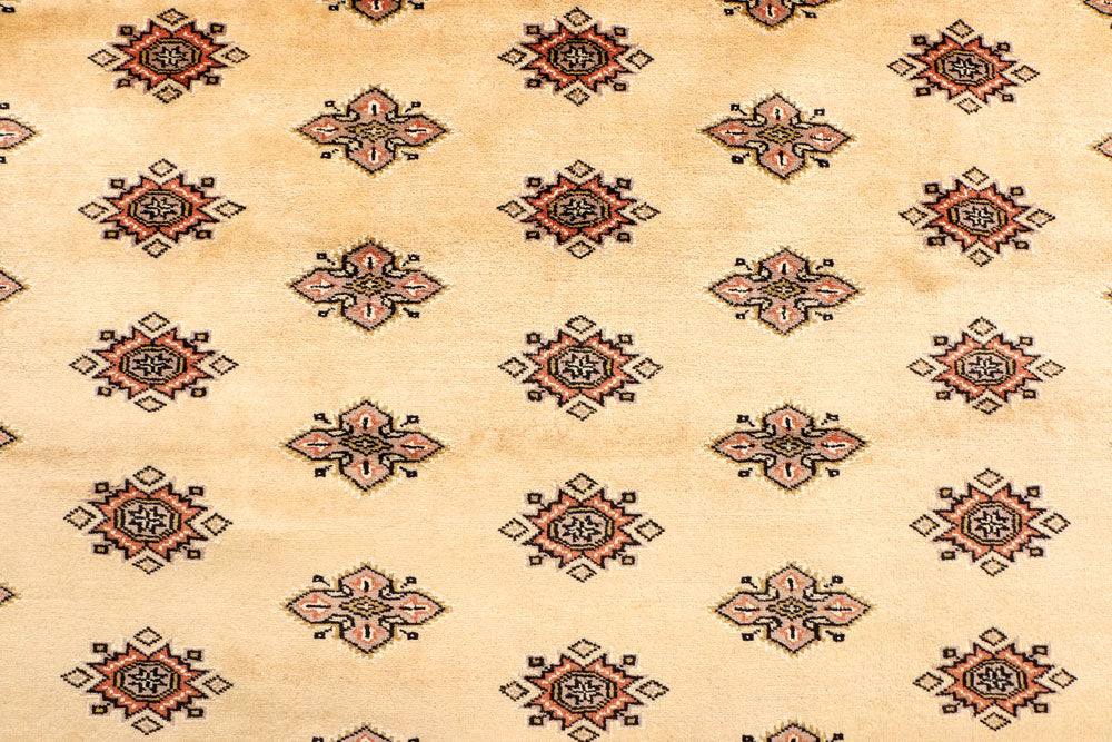 Navajo White Jaldar 5' 9 x 8' - No. 38429 - ALRUG Rug Store