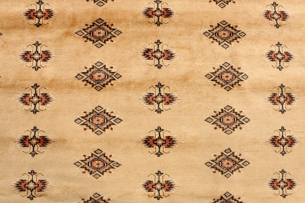 Navajo White Jaldar 5' 6 x 7' 7 - No. 38436 - ALRUG Rug Store