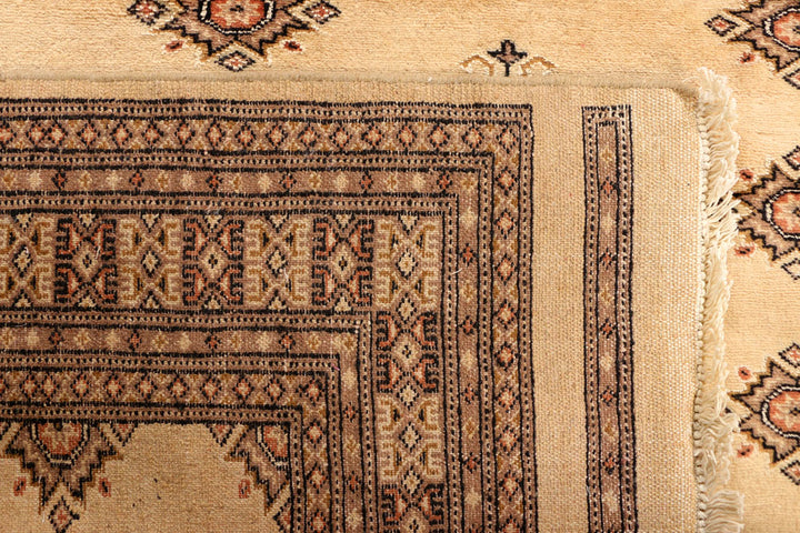 Navajo White Jaldar 5' 6 x 7' 7 - No. 38436 - ALRUG Rug Store