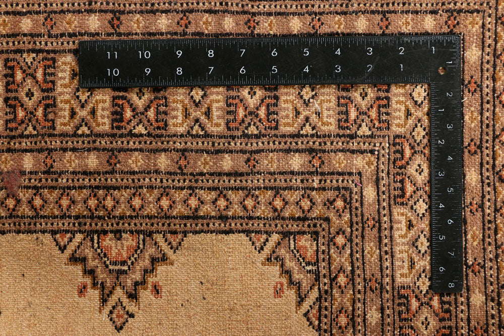 Navajo White Jaldar 5' 6 x 7' 7 - No. 38436 - ALRUG Rug Store