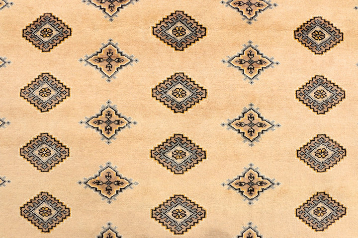 Navajo White Jaldar 7' 1 x 10' 3 - No. 38442 - ALRUG Rug Store