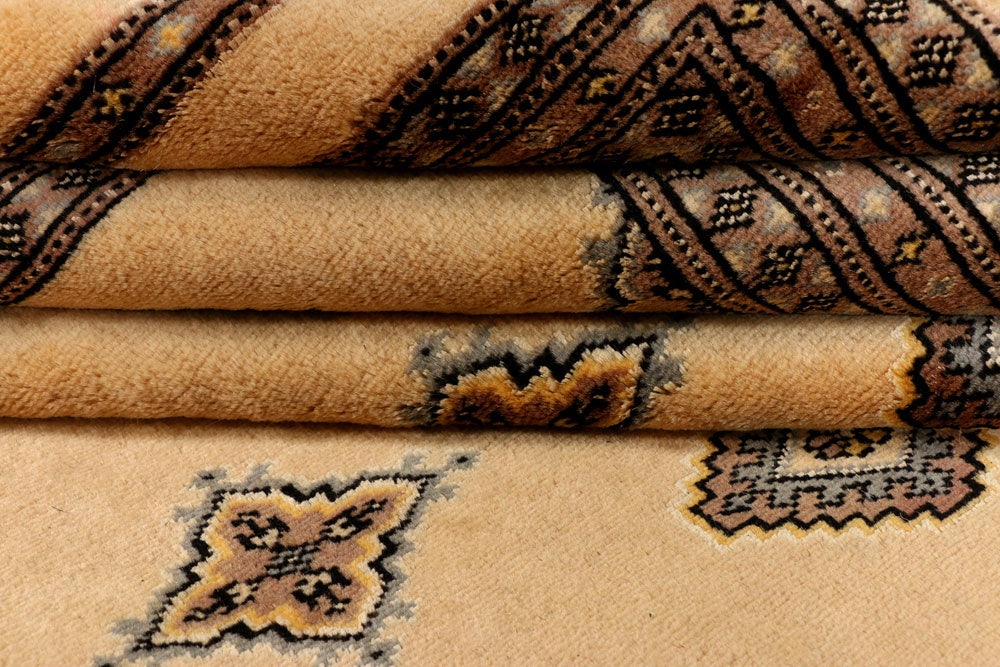 Navajo White Jaldar 7' 1 x 10' 3 - No. 38442 - ALRUG Rug Store