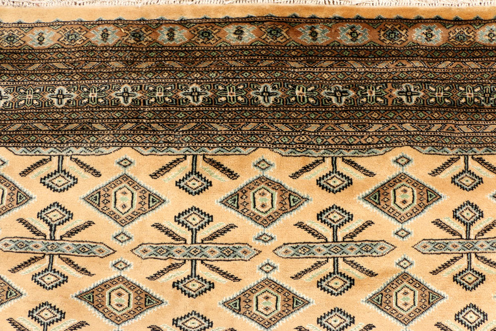 Navajo White Jaldar 6' 7 x 9' 8 - No. 38448 - ALRUG Rug Store