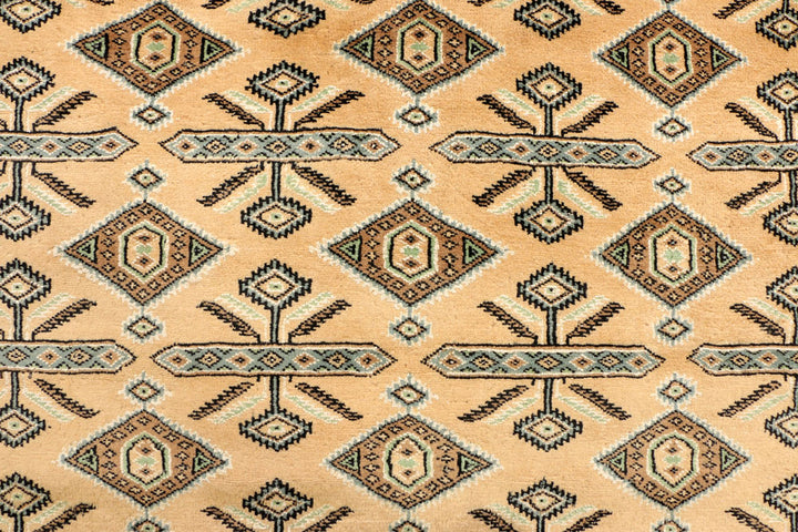 Navajo White Jaldar 6' 7 x 9' 8 - No. 38448 - ALRUG Rug Store