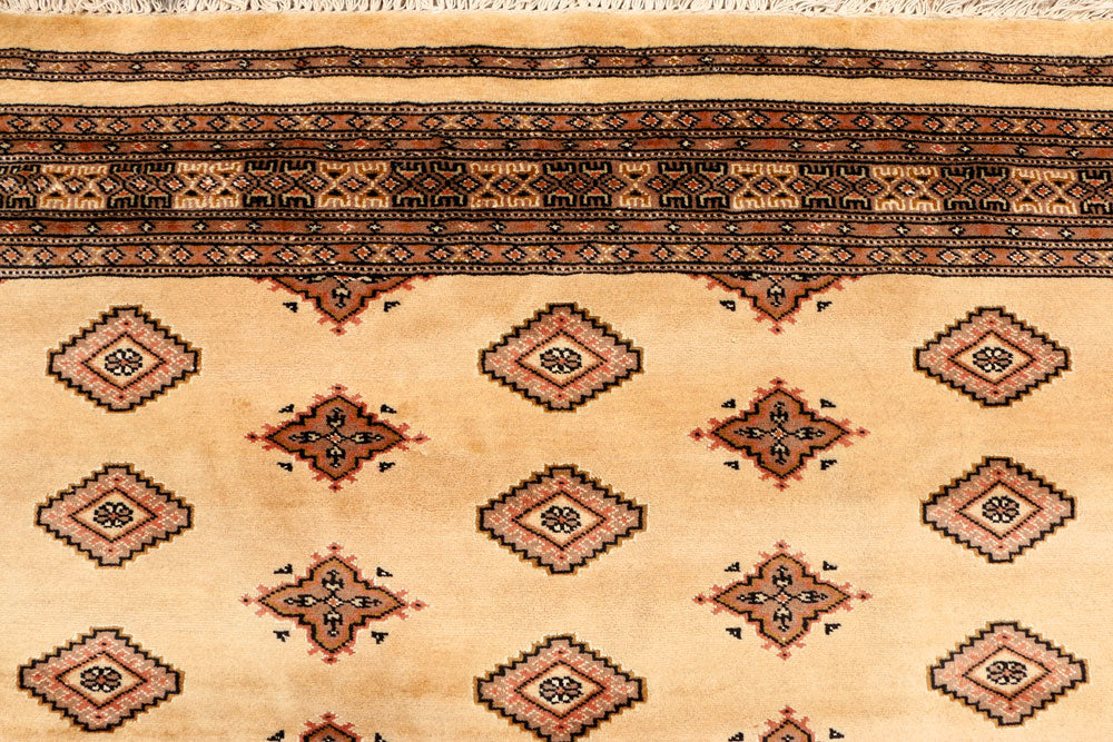 Navajo White Jaldar 5' 7 x 7' 10 - No. 38451 - ALRUG Rug Store