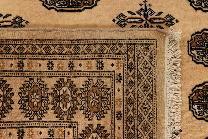 Navajo White Bokhara 4' 6 x 6' 8 - No. 38470 - ALRUG Rug Store