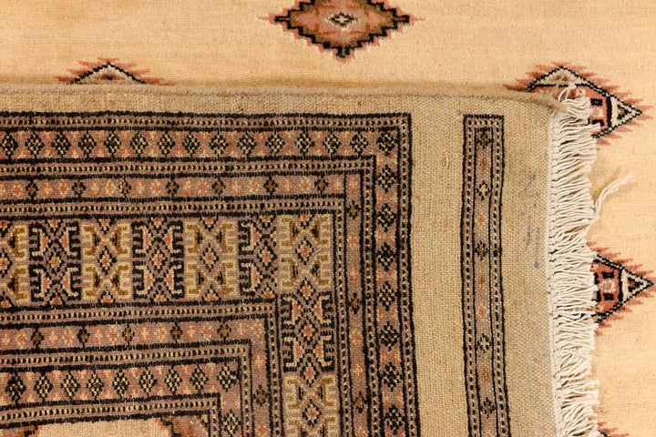 Navajo White Jaldar 4' 6 x 6' - No. 38481 - ALRUG Rug Store