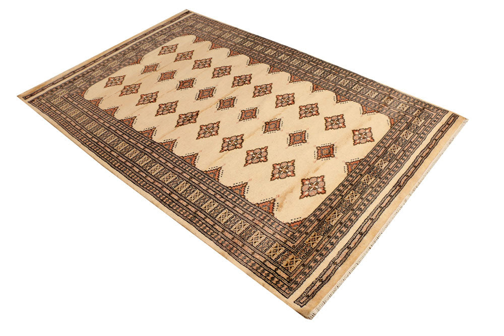 Navajo White Jaldar 4' 8 x 6' 8 - No. 38493 - ALRUG Rug Store
