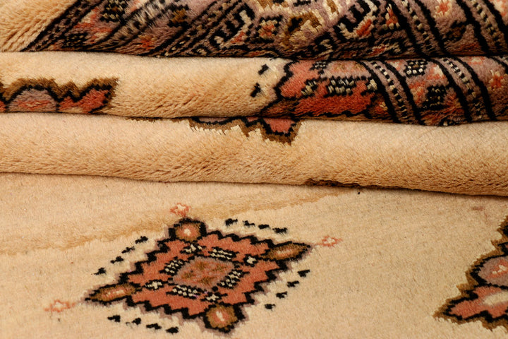 Navajo White Jaldar 4' 8 x 6' 8 - No. 38493 - ALRUG Rug Store