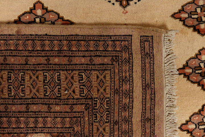 Navajo White Jaldar 4' 8 x 6' 8 - No. 38493 - ALRUG Rug Store