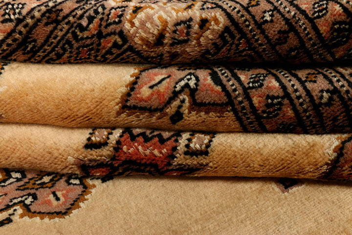 Navajo White Jaldar 4' 7 x 6' 7 - No. 38495 - ALRUG Rug Store