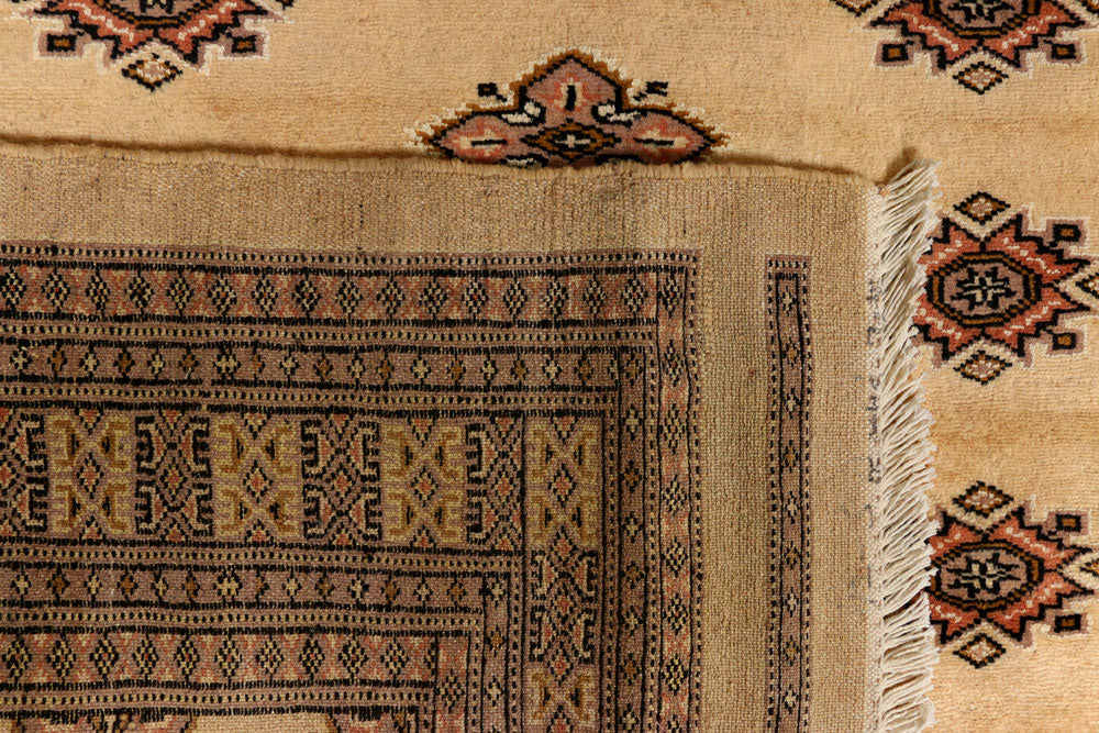 Navajo White Jaldar 4' 7 x 6' 7 - No. 38495 - ALRUG Rug Store