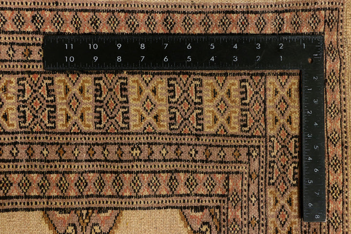 Navajo White Jaldar 4' 7 x 6' 7 - No. 38495 - ALRUG Rug Store