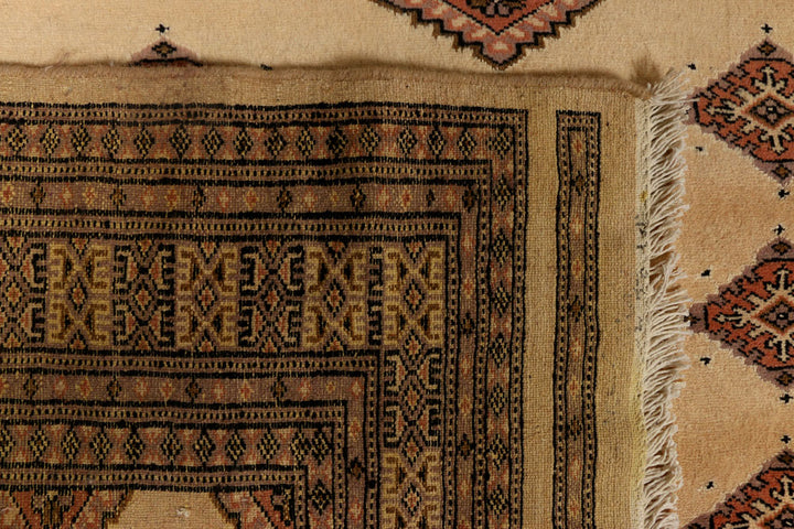 Navajo White Jaldar 4' 8 x 6' 6 - No. 38496 - ALRUG Rug Store