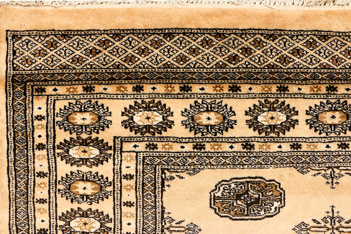 Navajo White Bokhara 4' 6 x 6' 5 - No. 38500 - ALRUG Rug Store