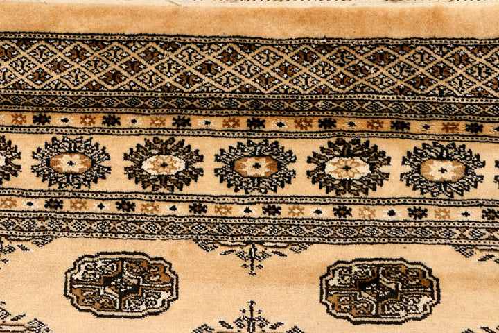 Navajo White Bokhara 4' 6 x 6' 5 - No. 38500 - ALRUG Rug Store