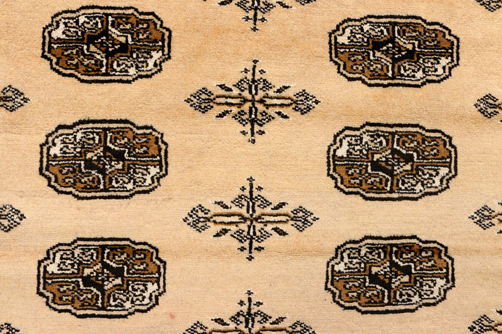 Navajo White Bokhara 4' 6 x 6' 5 - No. 38500 - ALRUG Rug Store