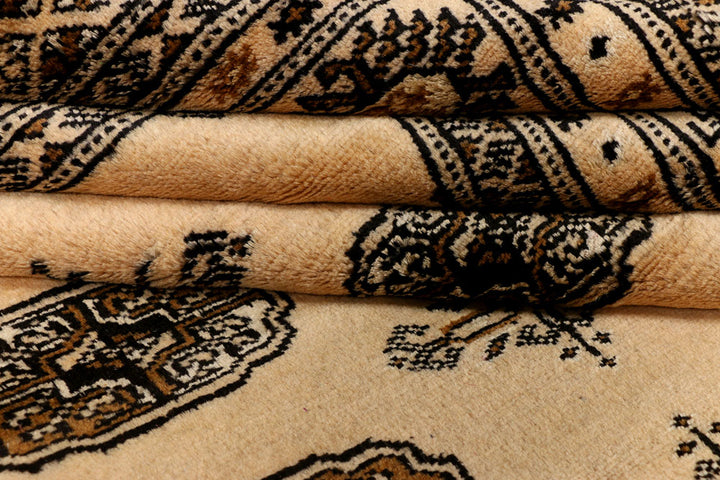 Navajo White Bokhara 4' 6 x 6' 5 - No. 38500 - ALRUG Rug Store