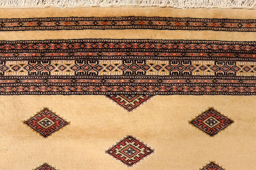 Navajo White Jaldar 4' 7 x 6' 6 - No. 38869 - ALRUG Rug Store