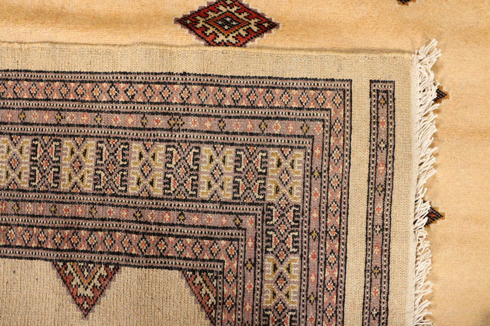 Navajo White Jaldar 4' 7 x 6' 6 - No. 38869 - ALRUG Rug Store