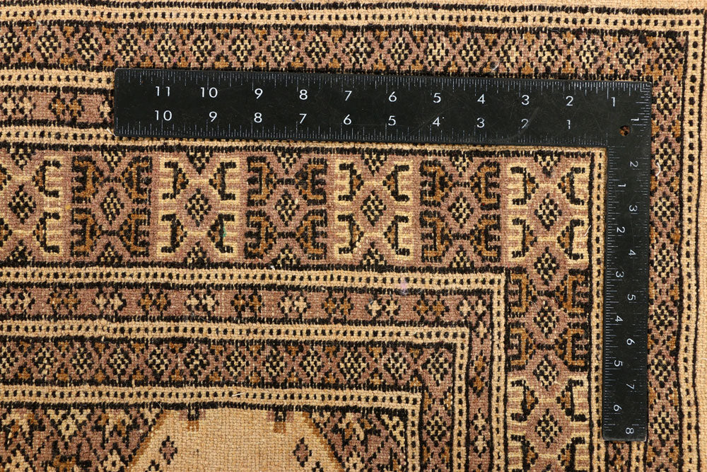 Navajo White Jaldar 4' 7 x 6' 7 - No. 38871 - ALRUG Rug Store