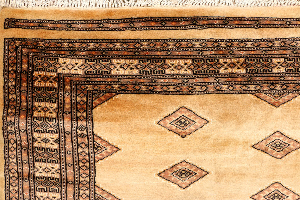 Navajo White Jaldar 4' 7 x 5' 8 - No. 38873 - ALRUG Rug Store