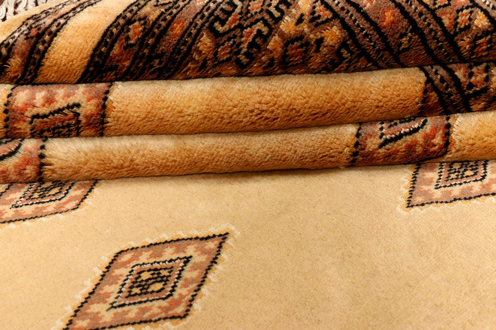 Navajo White Jaldar 4' 7 x 5' 8 - No. 38873 - ALRUG Rug Store