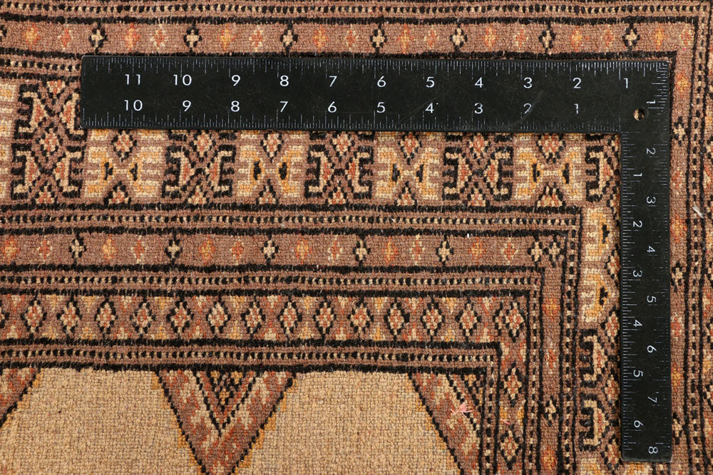 Navajo White Jaldar 4' 7 x 5' 8 - No. 38873 - ALRUG Rug Store