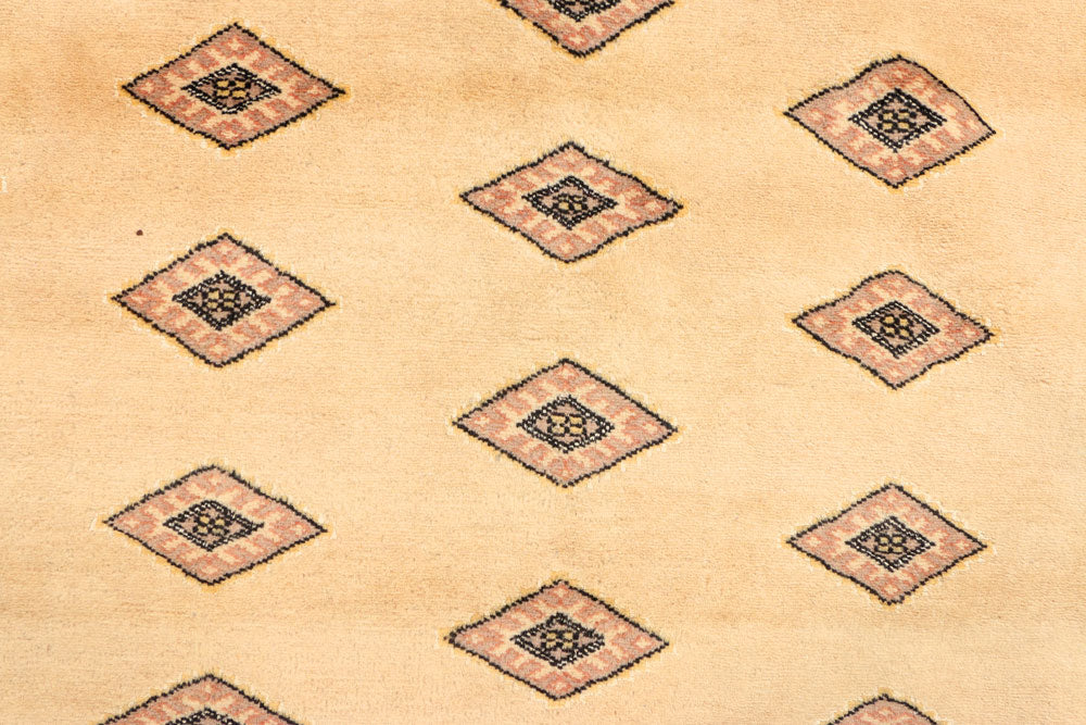 Navajo White Jaldar 4' 6 x 5' 11 - No. 38874 - ALRUG Rug Store