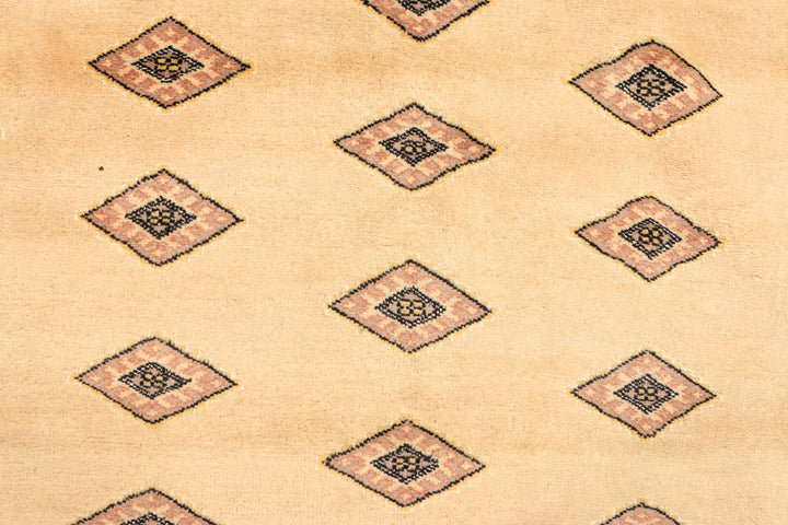 Navajo White Jaldar 4' 6 x 5' 11 - No. 38874 - ALRUG Rug Store