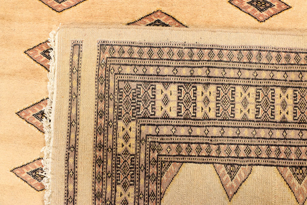 Navajo White Jaldar 4' 6 x 5' 11 - No. 38874 - ALRUG Rug Store