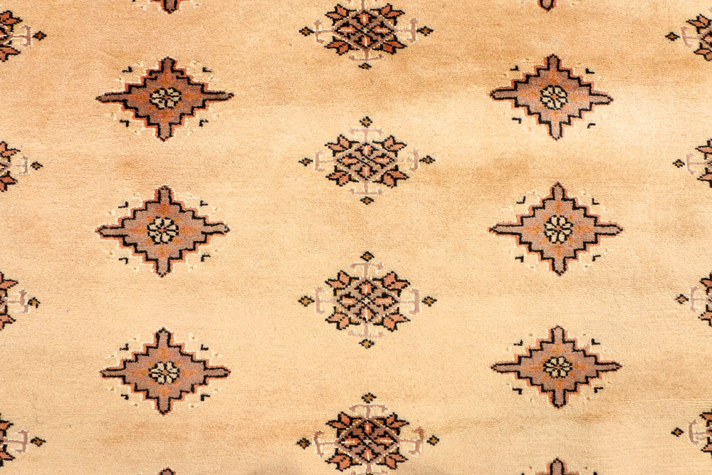 Navajo White Jaldar 4' 7 x 6' 8 - No. 38900 - ALRUG Rug Store