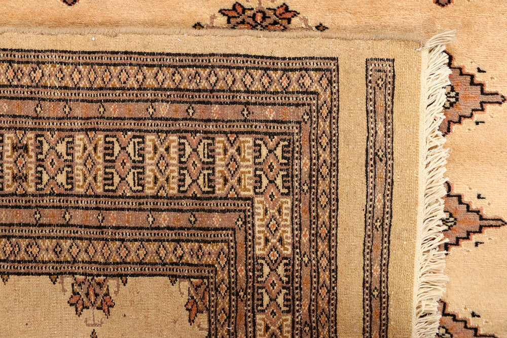 Navajo White Jaldar 4' 7 x 6' 8 - No. 38900 - ALRUG Rug Store