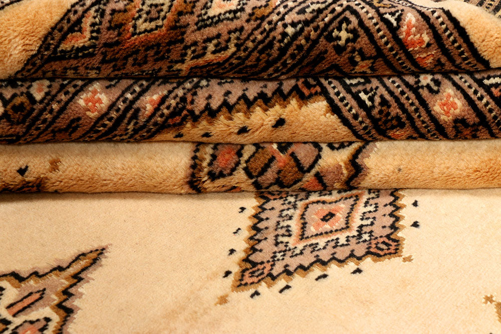 Navajo White Jaldar 4' 8 x 6' 3 - No. 38919 - ALRUG Rug Store