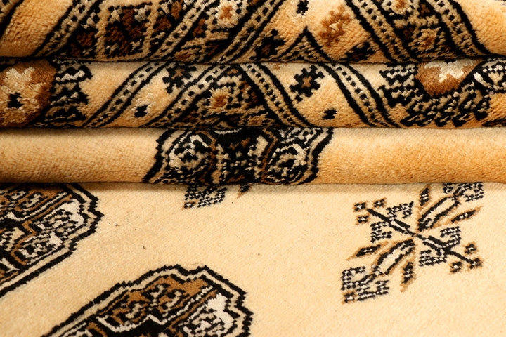 Navajo White Jaldar 4' 8 x 6' 8 - No. 38933 - ALRUG Rug Store