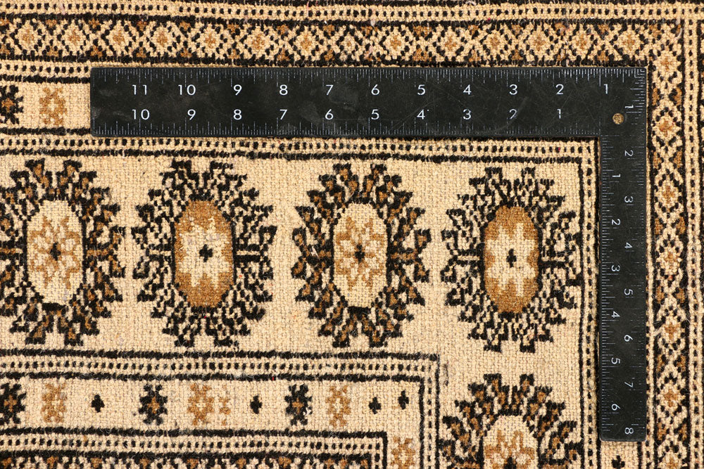 Navajo White Jaldar 4' 8 x 6' 8 - No. 38933 - ALRUG Rug Store