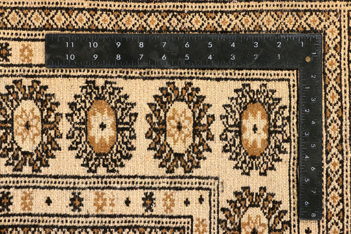 Navajo White Jaldar 4' 8 x 6' 8 - No. 38933 - ALRUG Rug Store