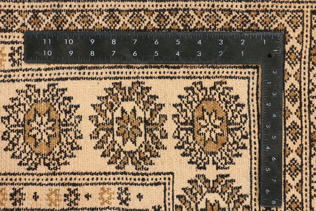 Navajo White Jaldar 4' 6 x 6' 6 - No. 38937 - ALRUG Rug Store